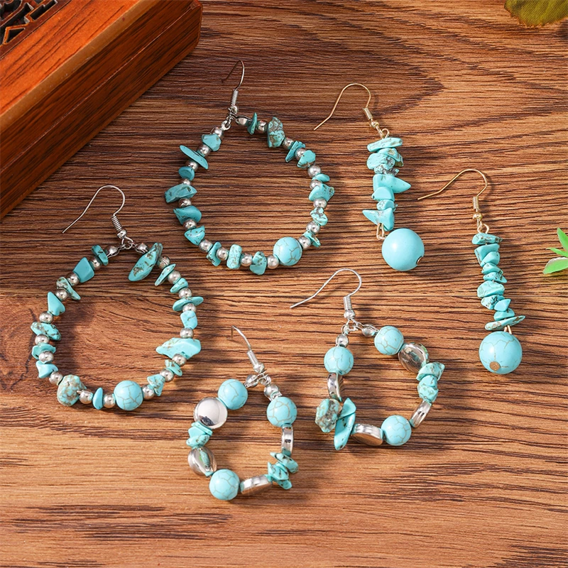 Modische, handgefertigte Ohrringe mit türkisfarbenen Perlen, ideal für Damen und Mädchen, als Schmuck für Partys und Festivals, ein tolles Geschenk. – Detail 4