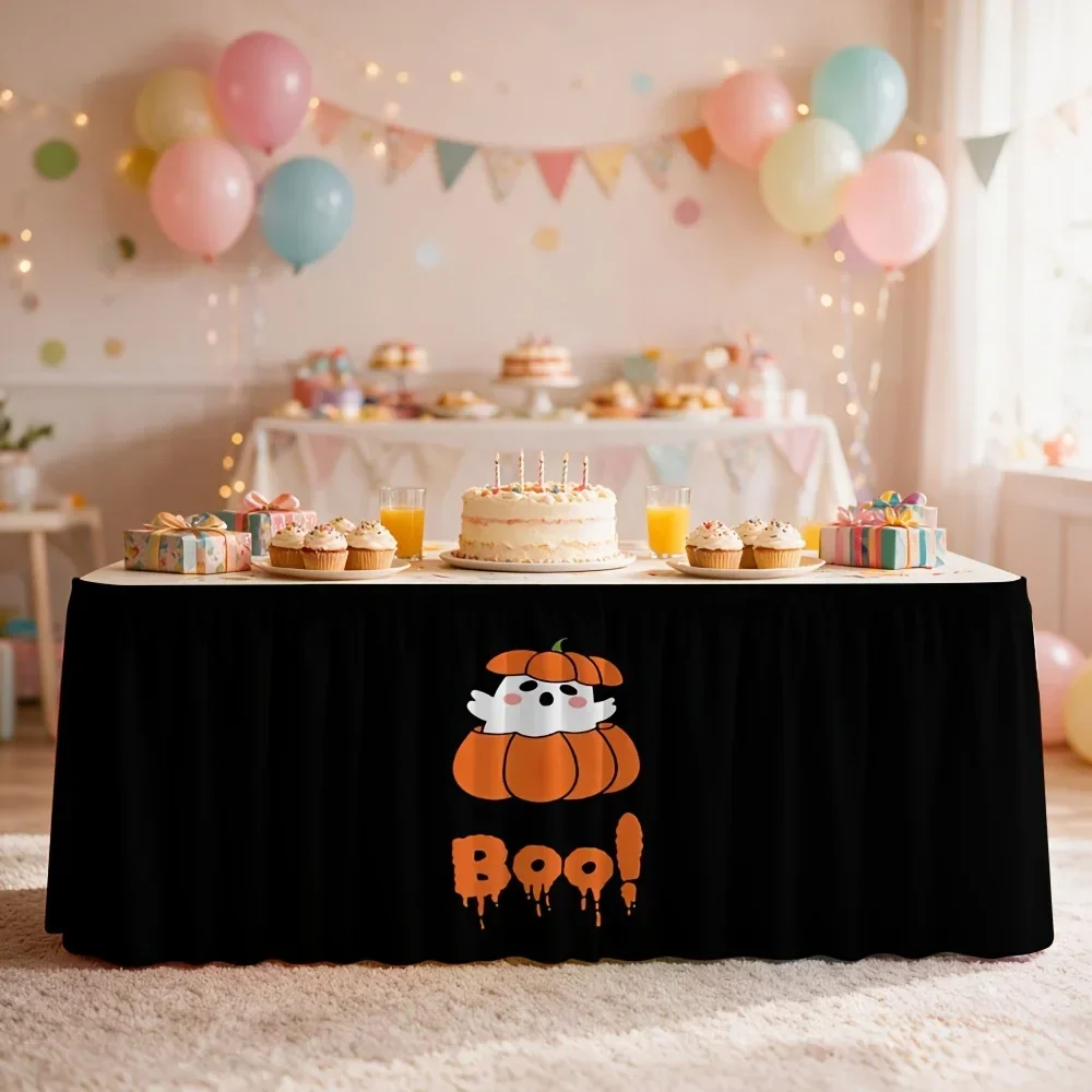 One Halloween-themed tablecloth and table runner with cute ghost pumpkin Boo print, suitable for parties and events.xzj