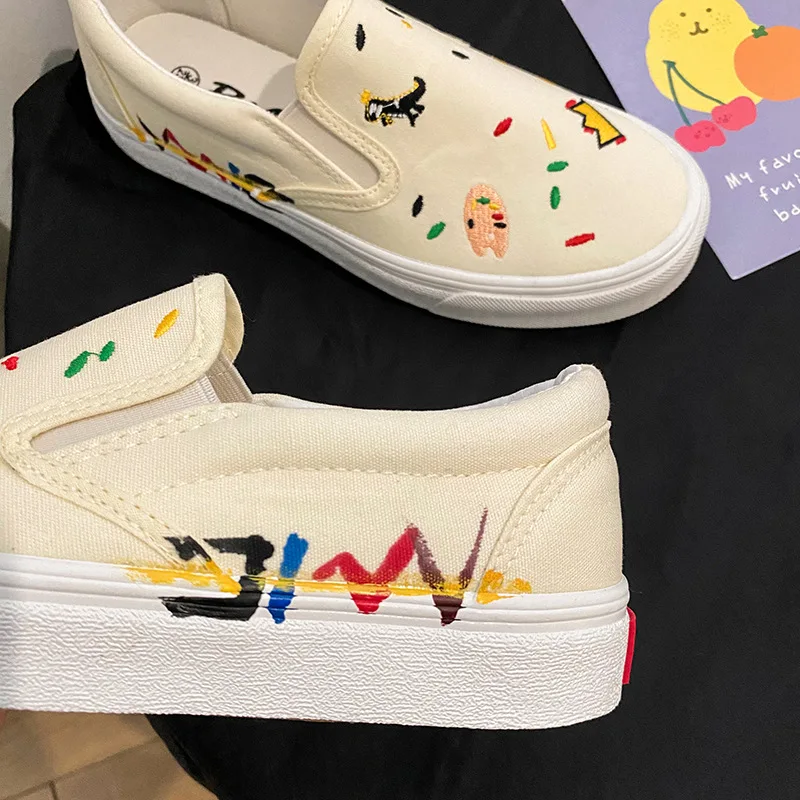 2024 Summer Women Quality Embroidery Cartoon Canvas Shoes Slip On Girls Students Flat Sneakers Graffiti Soft Insole Casual Shoe