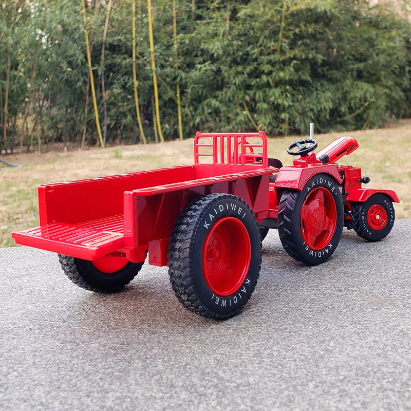 New 1: 18 Large Retro Tractor Agricultural Trailer Alloy Car Model Simulation Metal Collect Decoration Birthday Gift Toy Car