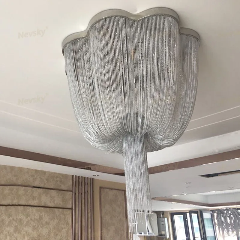 Lustre de teto com borla