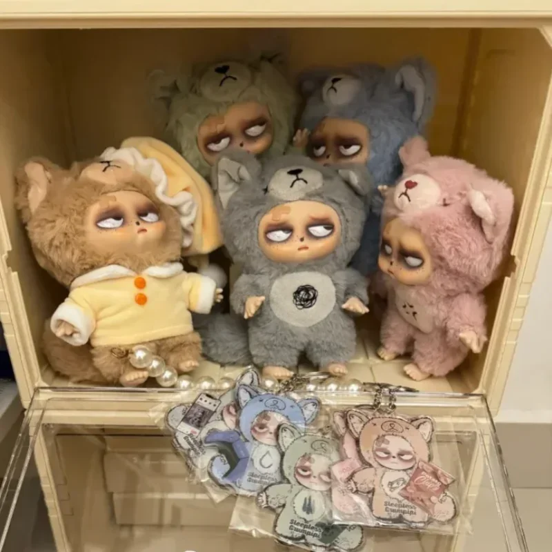 Sleepless Grumpipi سلسلة صندوق أعمى Kawaii أفخم دمية عمل الشكل قلادة ظهره الديكور اللعب صندوق غامض هدية عيد ميلاد