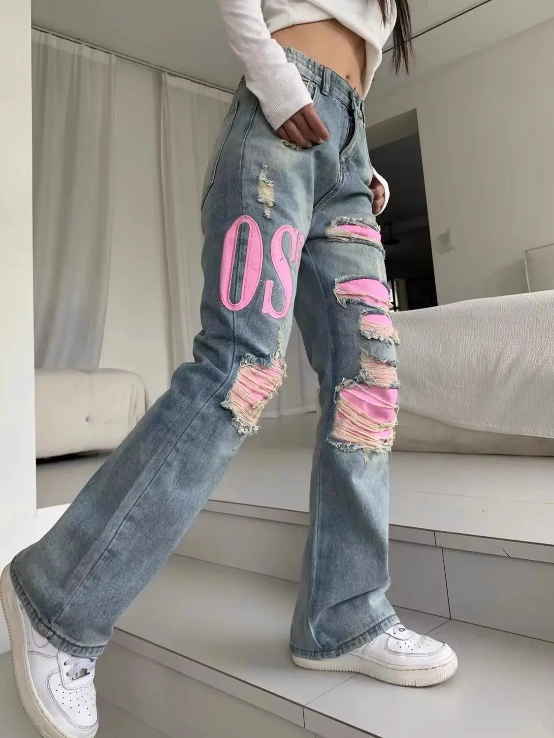 Pink hole embroidered straight jeans for women American hot girls 2024 spring new loose slimming wide leg trousers