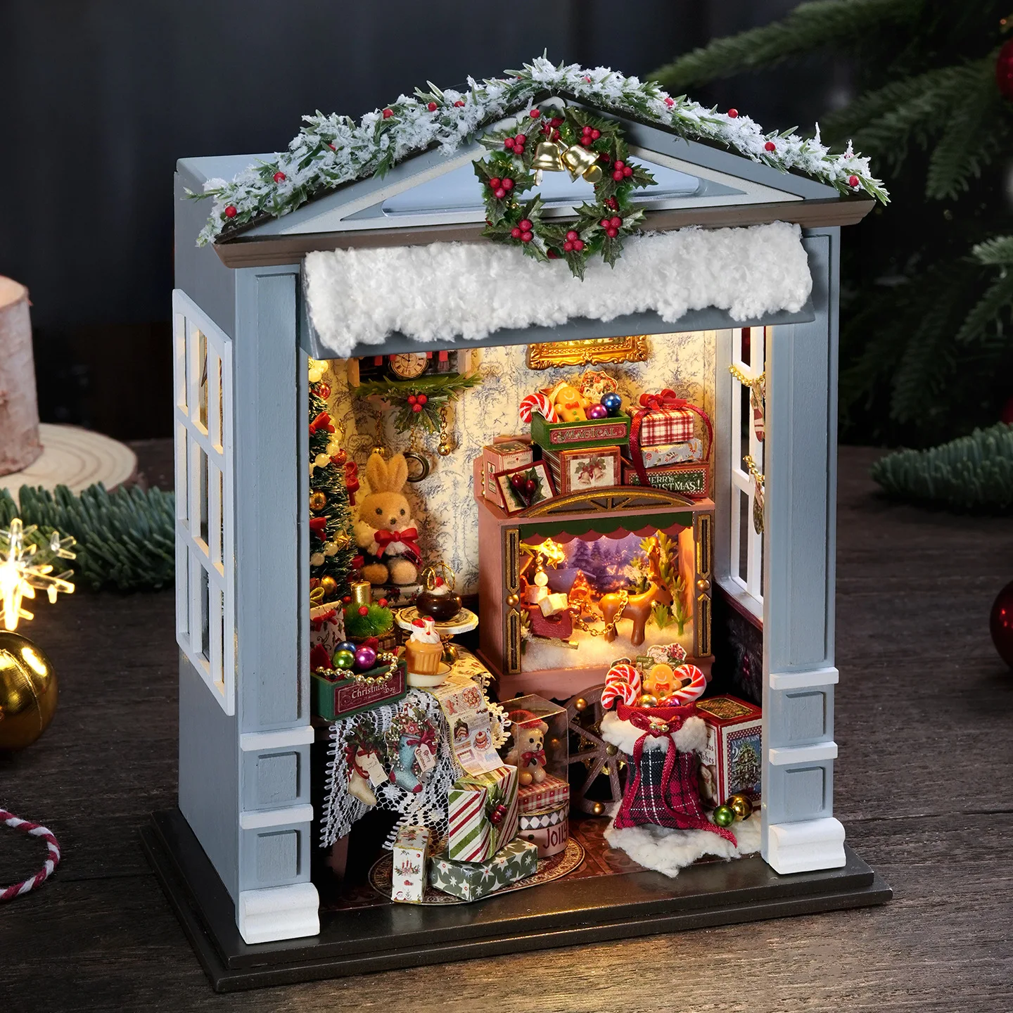 DIY Weihnachts-Lebkuchenhaus-Miniatur – handmontiertes Modell „Joyful Gathering“, beleuchtetes Mini-Bausatz für den Urlaub