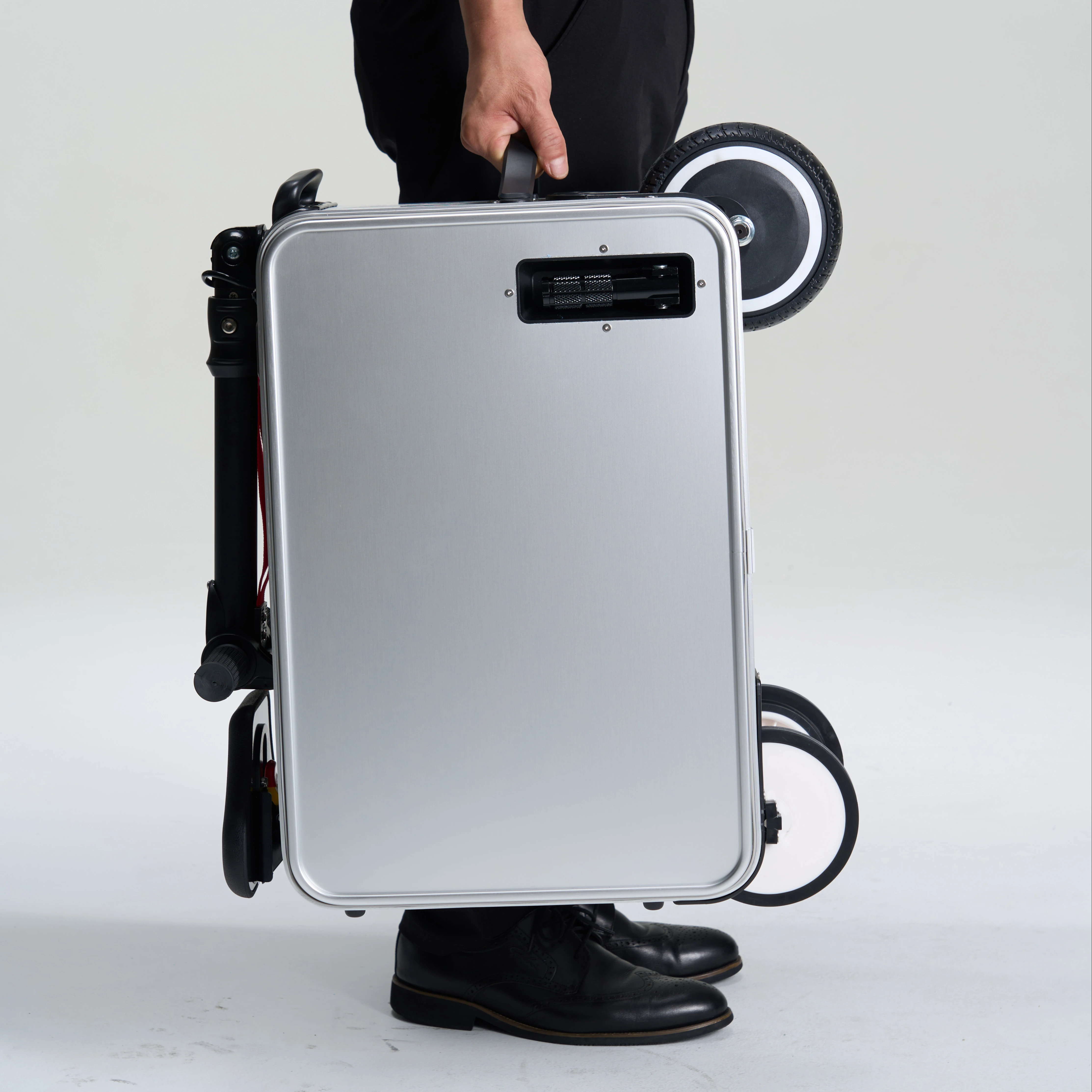 2024 New Product Fashion 20 Inch Aluminium Electric Travel Suitcase Lazy Commuting Machine Auto Manned Suitcase