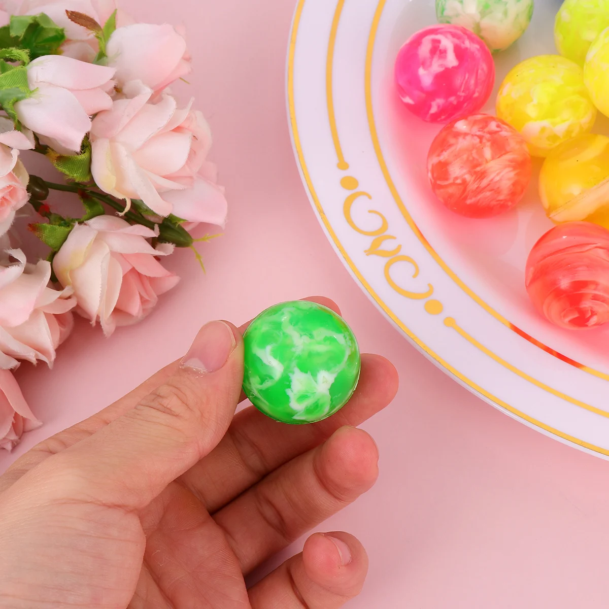 30個 カラフルなソリッドゴム製弾むボール クリエイティブなバウンスボール 子供用ジャンプボール 子供用遊び用 (ランダムカラー)