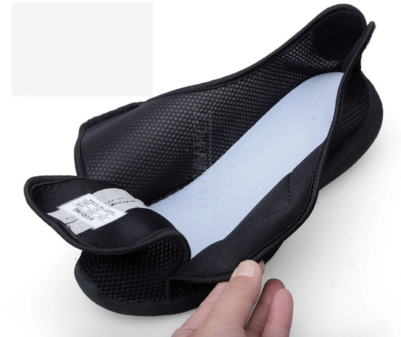 Professional diabetes health care shoes in the spring and autumn, the elderly Widenin foot swelling shoes breathable flat shoes
