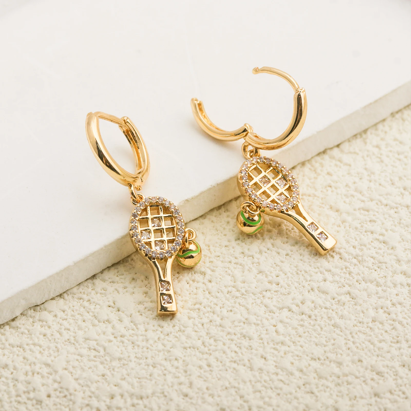 Stylish Tennis Racket Earrings Sparkling Crystal Sporty Jewelry Mini Enamel Tennis Pendant A Perfect Gift For Sports Enthusiasts