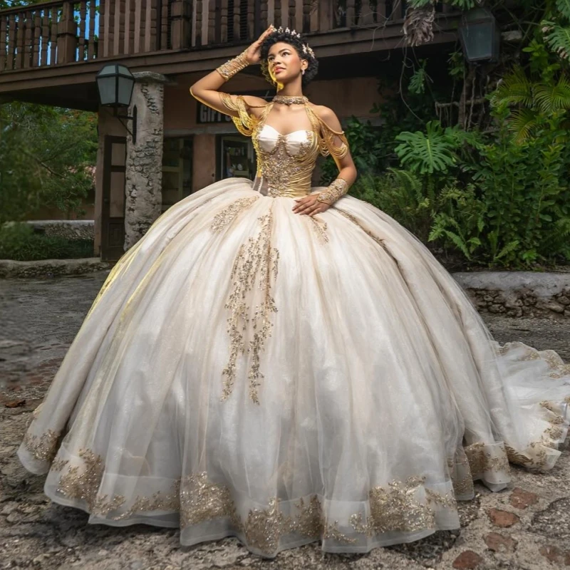 

Champagne Shiny Ball Gown Quinceanera Dresses Off The Shoulder Applique Lace Beading Tull Party Birthday Sweet 16 Dress Vestidos