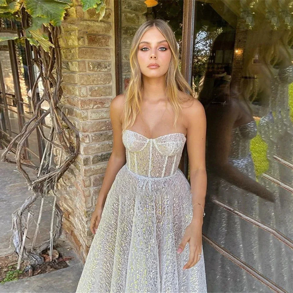 Vestidos Elegantes de Organza con lentejuelas para fiesta de bienvenida, vestidos de graduación sin tirantes, escote Corazón, longitud de té, vestidos de cóctel