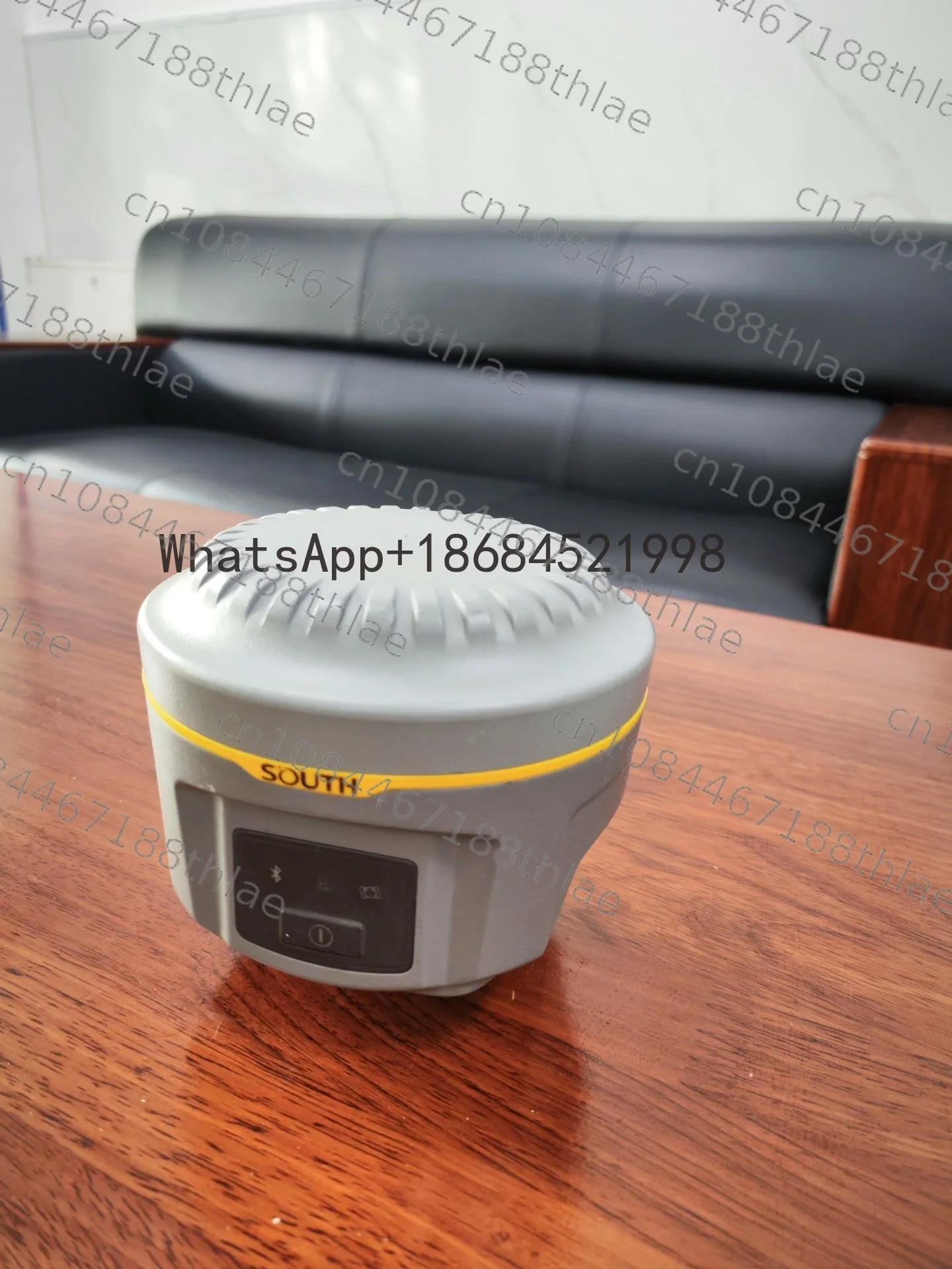 Southern Galaxy 1 RTK measuring instrument set, host + handbook + accessories complete, (90% new, not brand new)