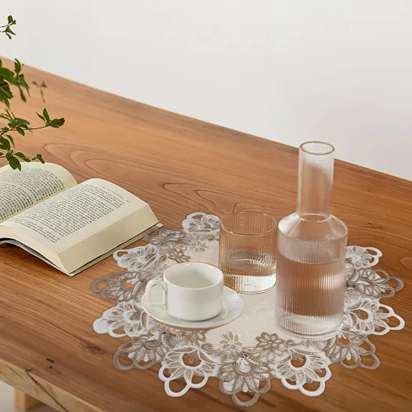 Floral Pattern Round Tablecloth Dustproof Cover for Indoor and Outdoor Use Perfect Addition to Any Table Setting