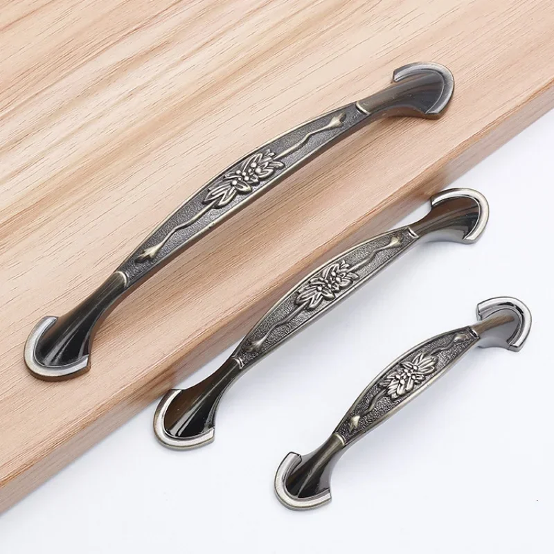 Antique Kitchen Cabinet Handle Wardrobe Furniture Door Pulls Bronze Zinc Alloy Bedroom Cupboard Knobs and Handles For Drawers