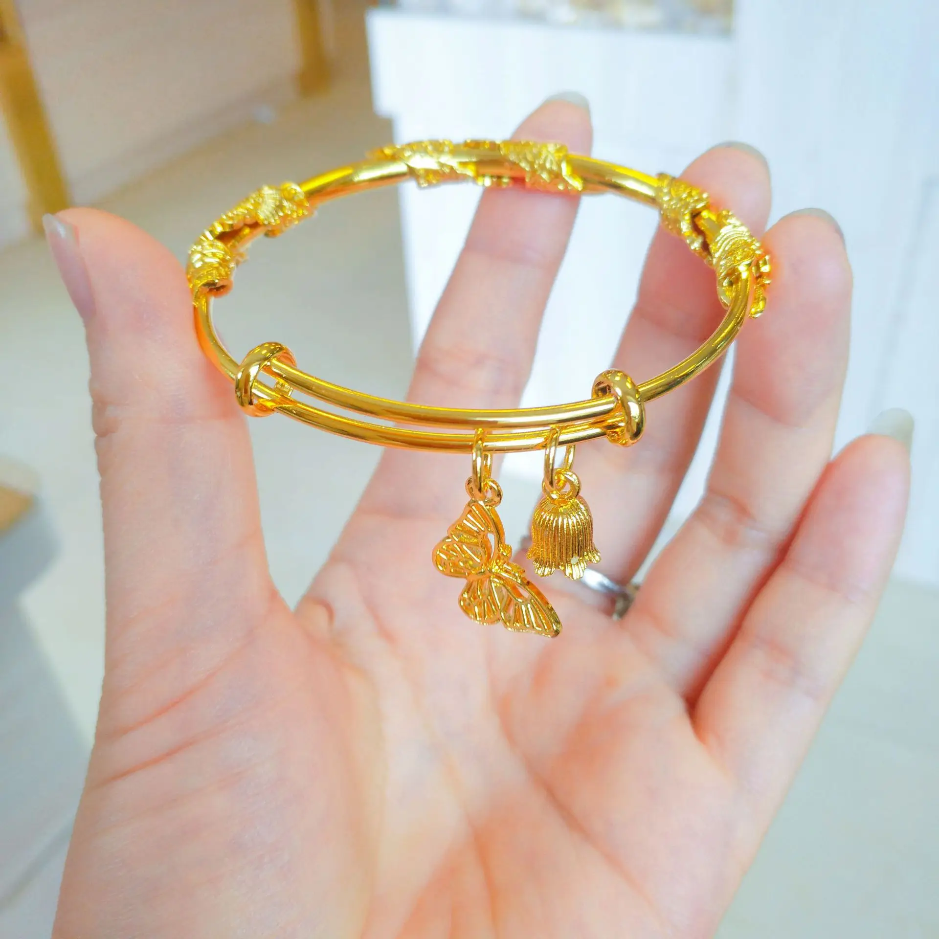 Boutique AU999 gold jewelry Acacia vine butterfly ladies bracelet hollow adjustable push-pull temperament bracelet jewelry