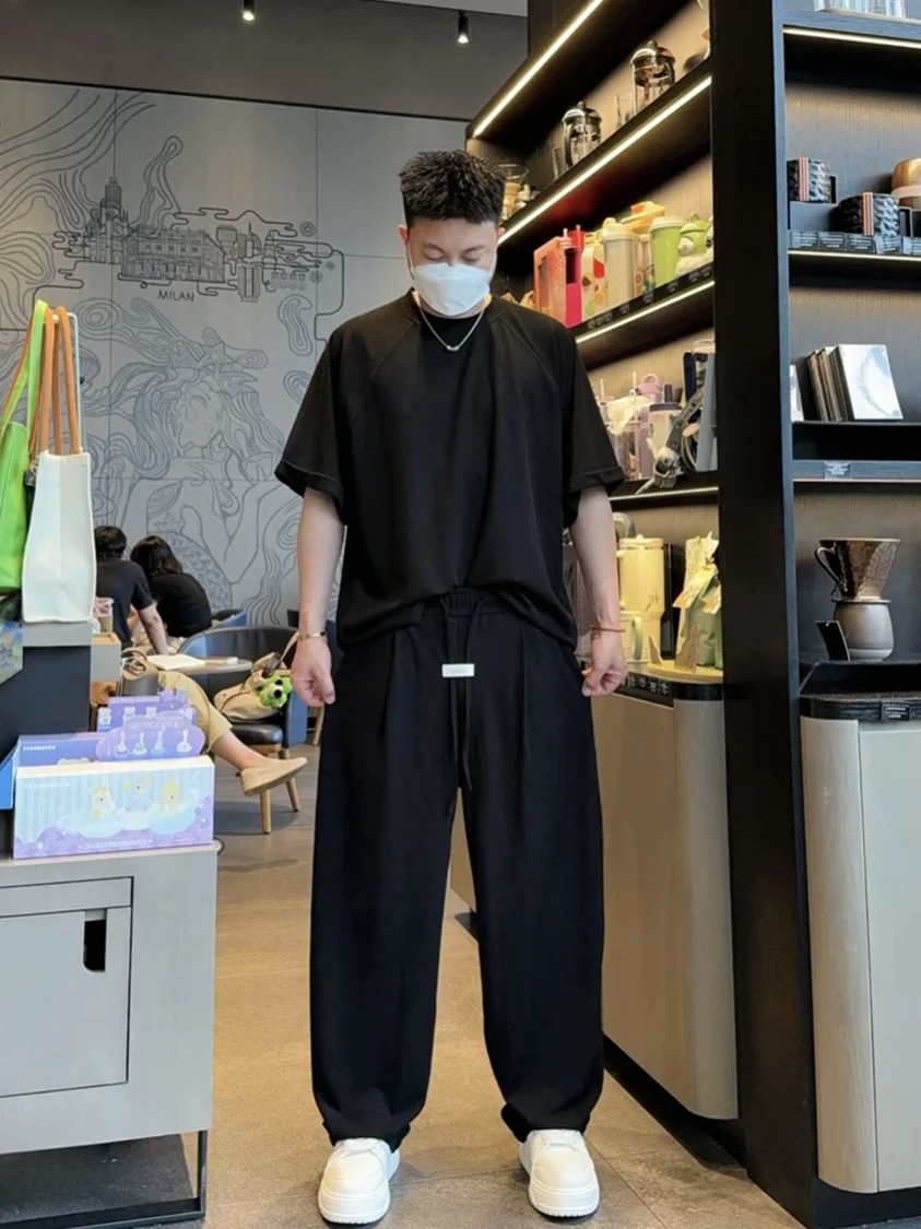 

Summer New Lightweight Luxury Men's Casual Set round Neck Short Sleeve T-Shirt And Long Pants Two-Piece Set Breathable And Co...