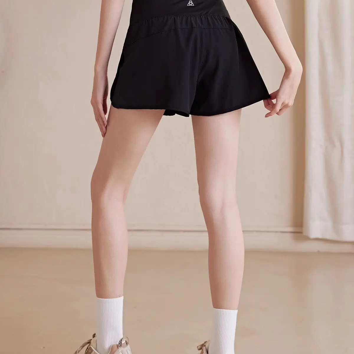 กางเกงขาสั้นป้องกันการเดินผู้หญิงโยคะวิ่งการฝึกอบรมกางเกงออกกําลังกายมาราธอนฤดูร้อน