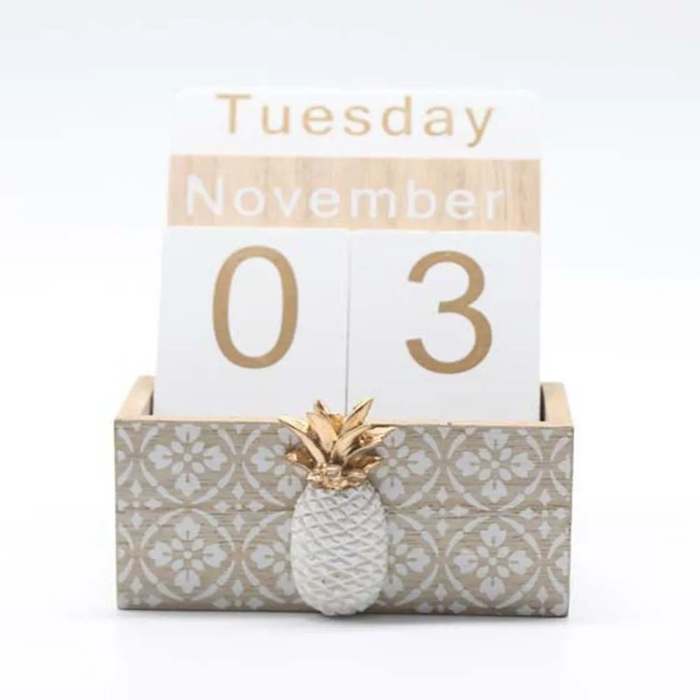 

Aesthetic Wooden Perpetual Calendar Pineapple Cactus Desk Calendar Ornament Manual Reusable Date Display Ornament Room