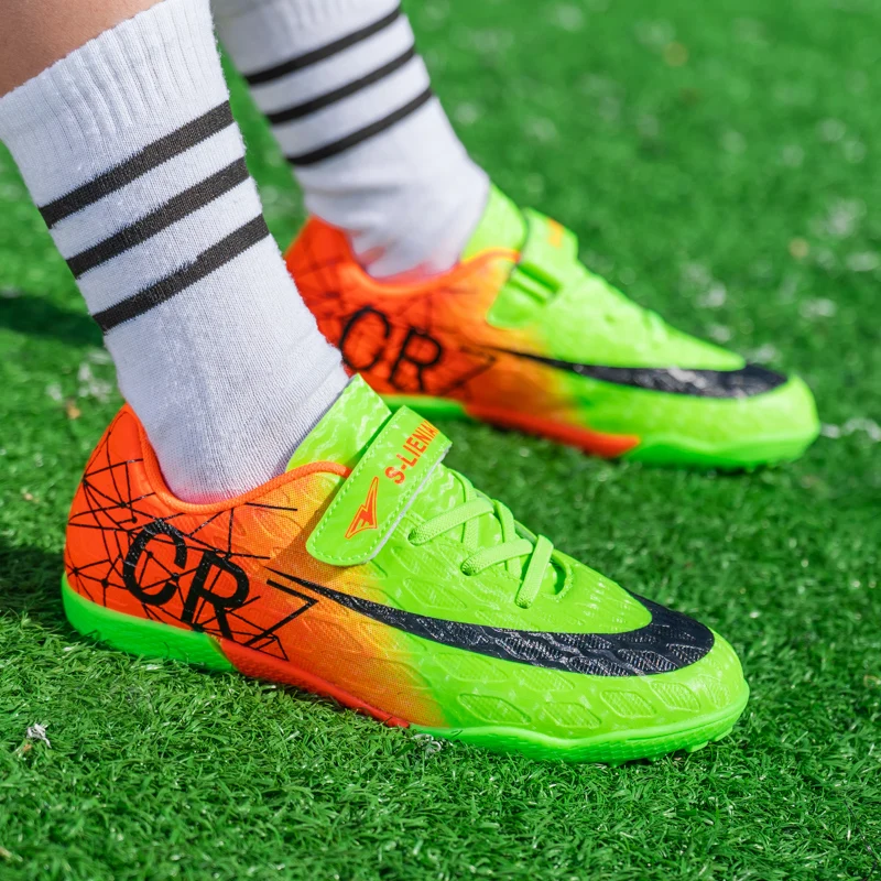 Kids Sport Football Shoes For Boys Indoor Turf Training Outdoor Fast Hall Childrens Soccer Shoes Light Football Boots Sneakers