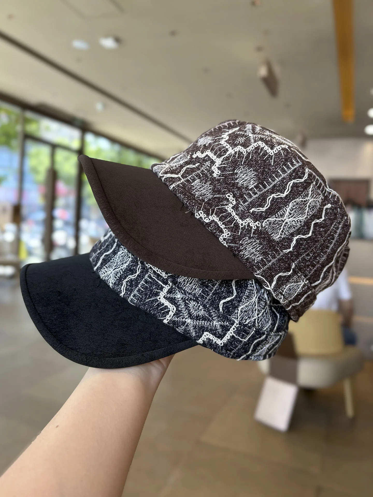 レトロ刺繍入り乗馬帽-春秋-レディース-小顔効果-フラットトップ-バケットハット-アウトドア-日よけ-ベレー帽