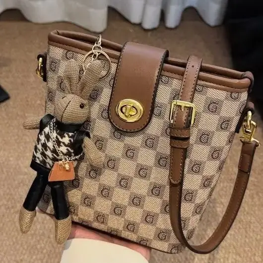 

Новая модная женская сумка 2026 года: трендовая сумка через плечо из искусственной кожи для женщин