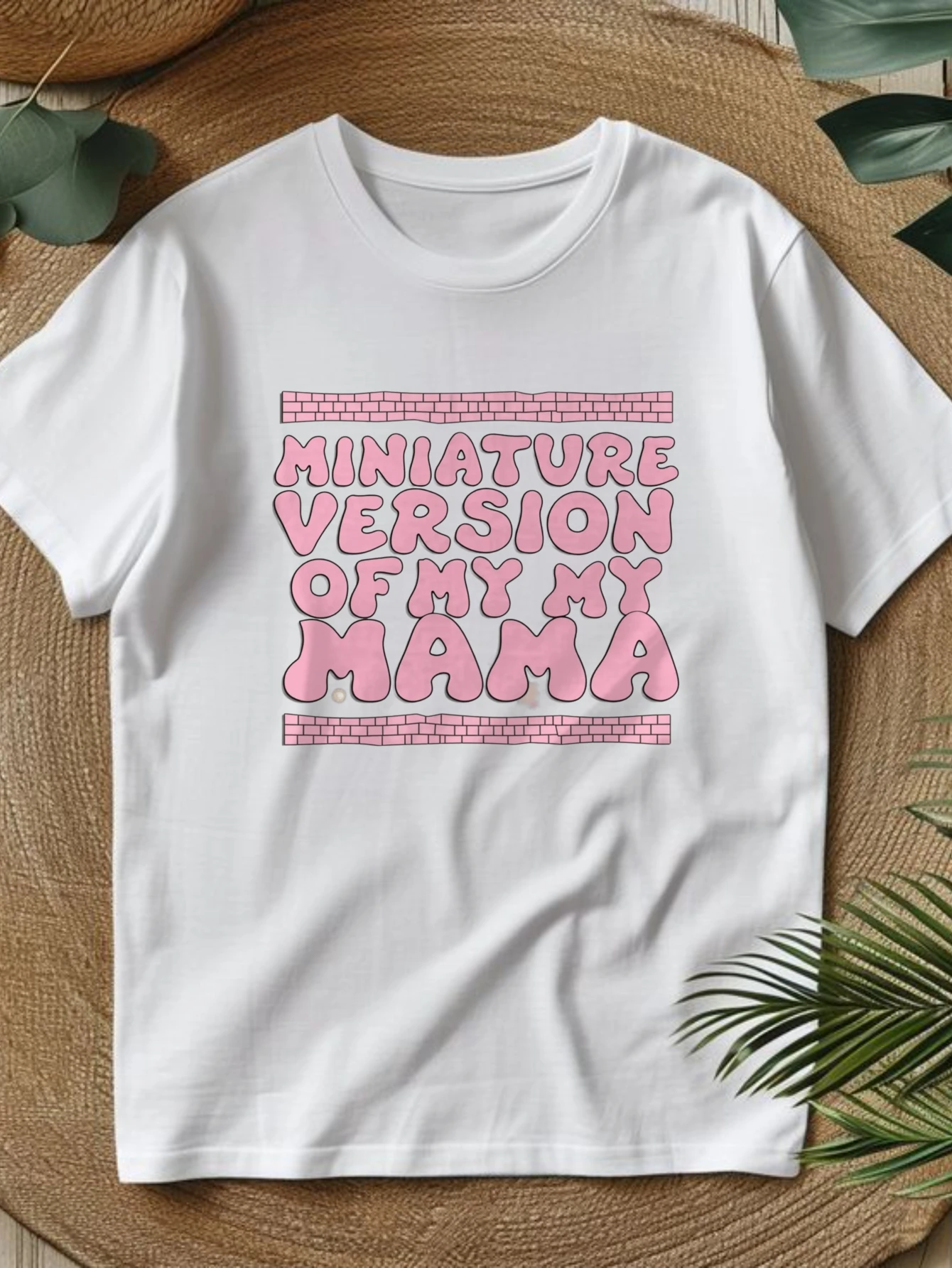 Cute Crop Top, Women's Round Neck T-Shirt, Spring and Summer Women's Clothing, Mini Version with Mom Print, Stylish Casual Choice, Attitude T-Shirt, Local Delivery