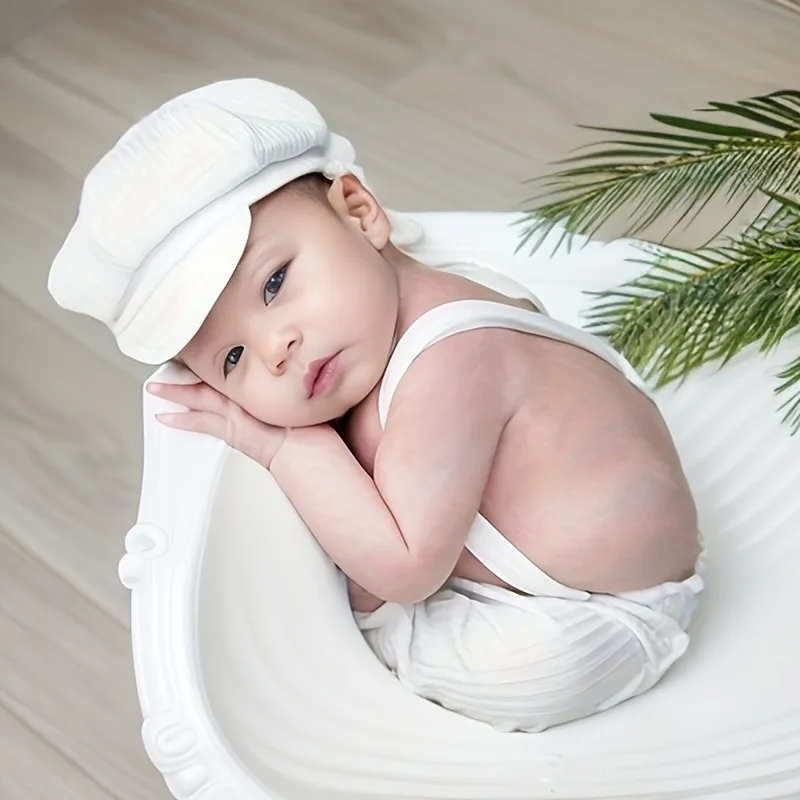 2pcs Baby Gentleman Costumes Newborn Photography Props Pure White Striped Overalls and Beret Studio Infant Photoshoot Outfits
