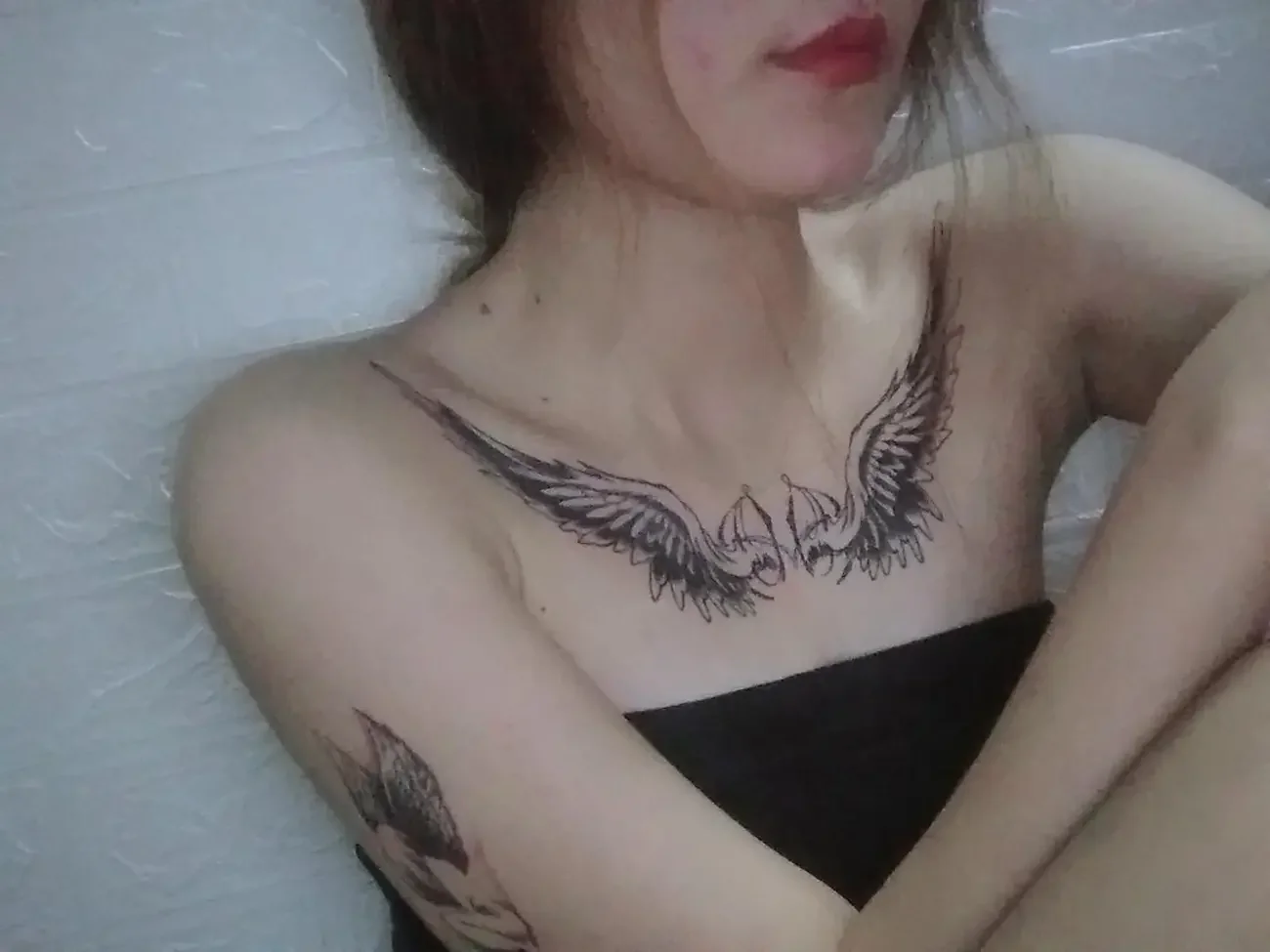 Tatuaje falso de Arte de alas de Ángel para mujer, tatuaje Sexy de clavícula, pegatina de tatuaje temporal impermeable, pegatina de pluma Punk duradera