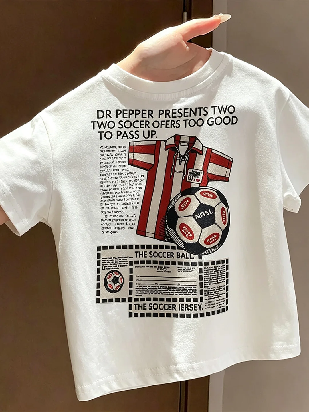 Camiseta Infantil de Manga Curta com Estampa de Letras de Desenho Animado, Novo Estilo de Verão, Gola Redonda, Versátil e Mod...