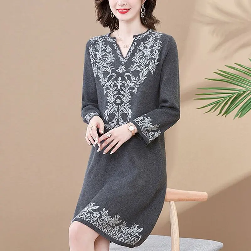 Vintage Printed Stylish V-Neck Knitted Midi Dress Autumn Winter Commute Long Sleeve Women\'s Clothing Casual Straight Dresses New