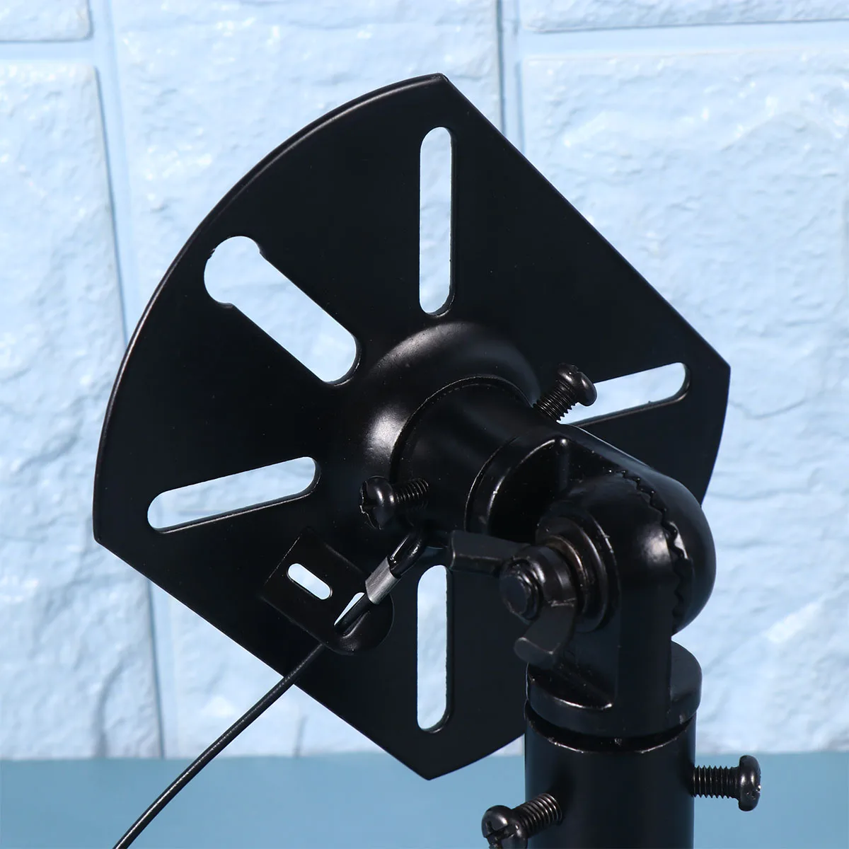 

2Pcs Speaker Mount Bracket 360 Degree Rotation 180 Degree Tilt Universal Wall Mount Support Satellite Speakers Up To