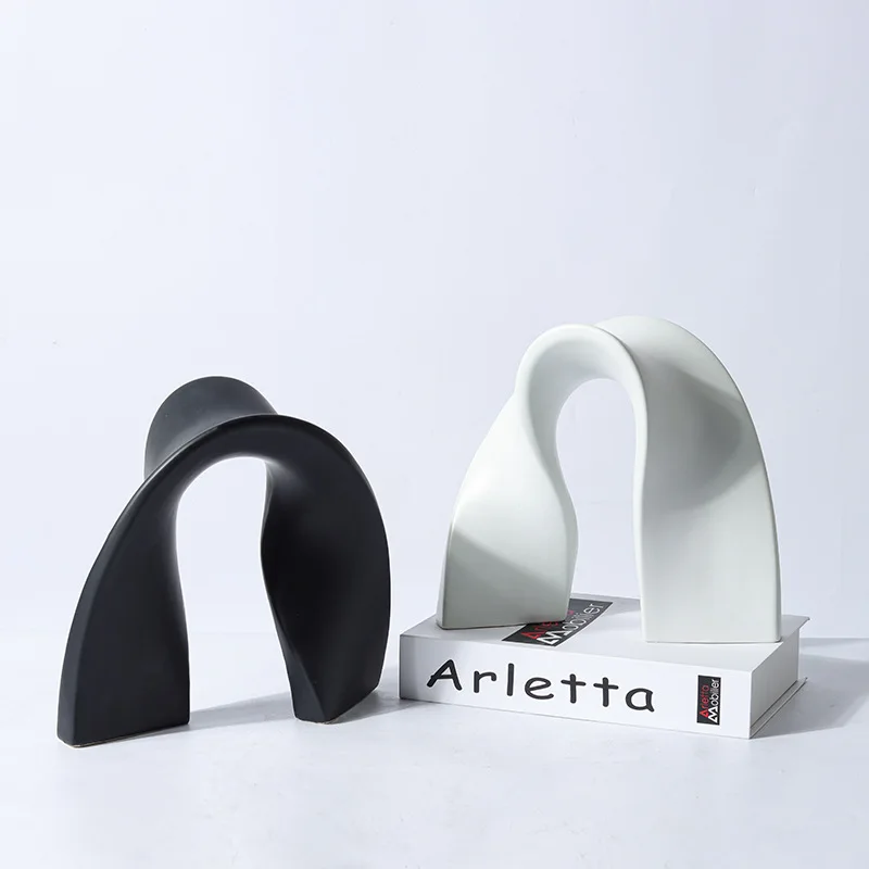 Creative Modern Abstract Ribbon Scarf Ceramic Ornaments Indoor Cabinets Bookshelves Crafts Decorative Twisted Ceramic Ornament