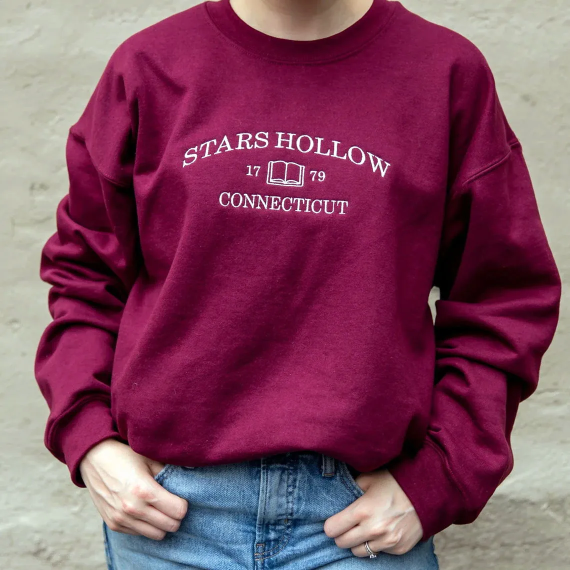 Stars Hollow Connecticut Embroidered Crewneck Sweatshirts Women Long Sleeve Thick Fleece Warm Autumn Tops Autumn Fashion Jumper