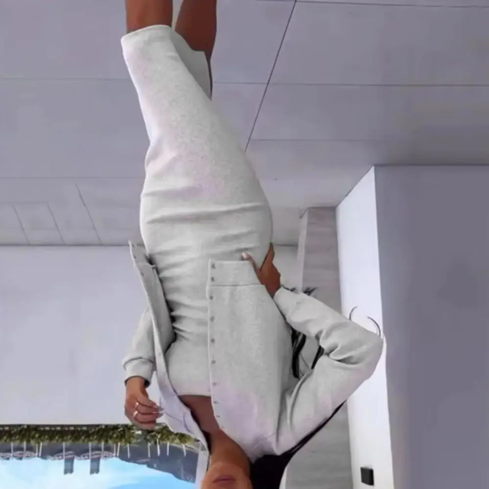 

Женский костюм-двойка: платье миди и пиджак с воротником-стойкой, однобортный, с длинным рукавом, приталенный крой