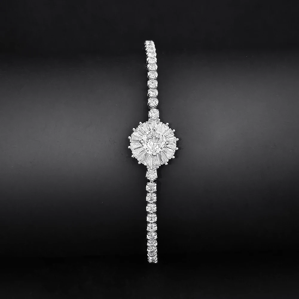 Light Luxury Exquisite Retro Silver Shiny Hollow Out Versatile Women's Anniversary Banquet Jewelry Free Shipping Items S8423