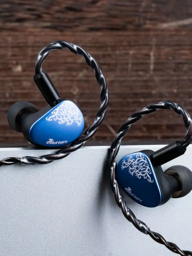 Słuchawki douszne Kiwi Ears Cadenza II IEM 10mm Titanium DD Hifi z delikatną, zrównoważoną modyfikacją dźwięku — zdjęcie produktu 7