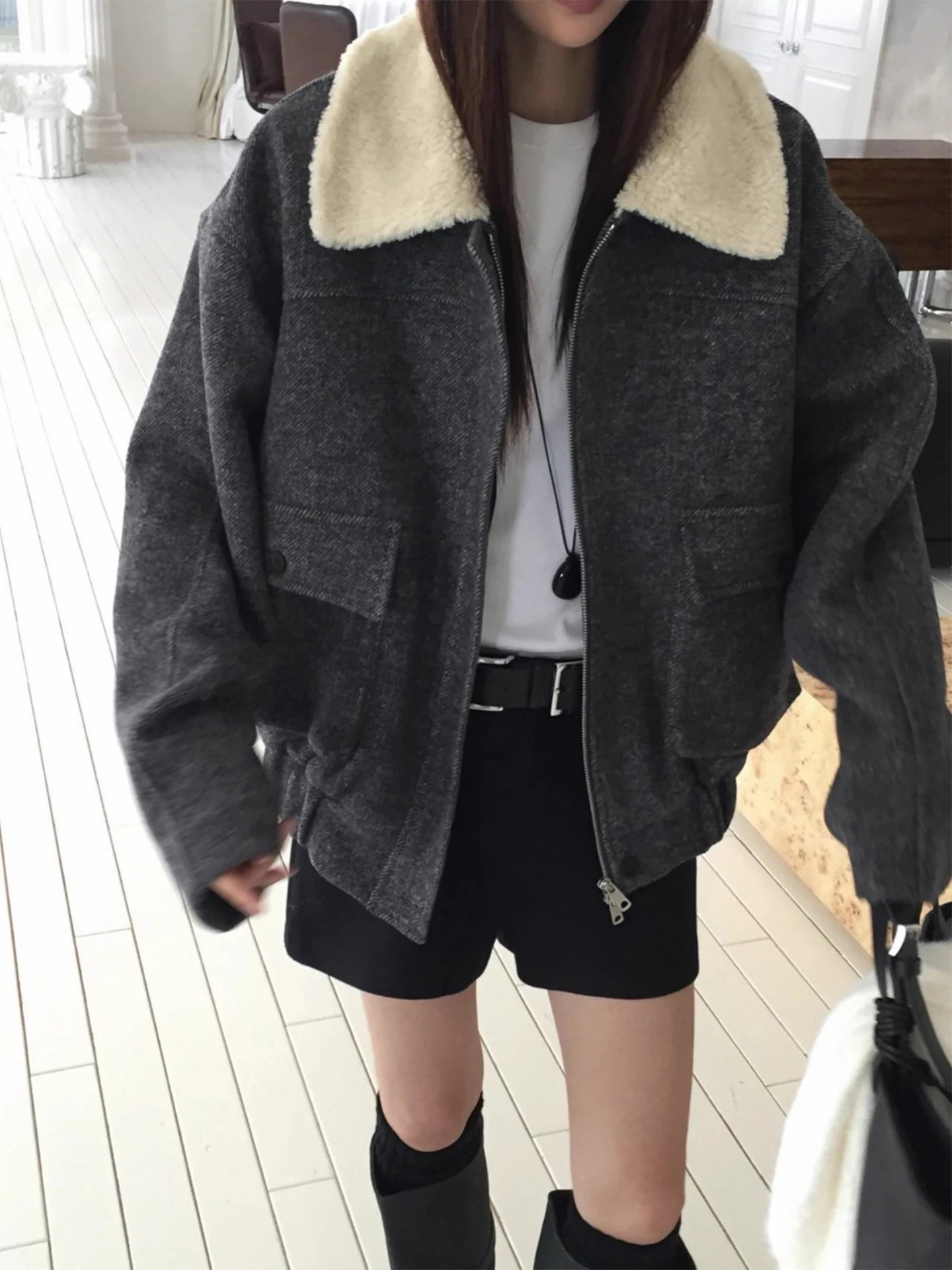 

Clothland Women Elegant Thick Woolen Jacket Zipper Fur Patchwork Collar Long Sleeve Female Outwear Coats Mujer CB276