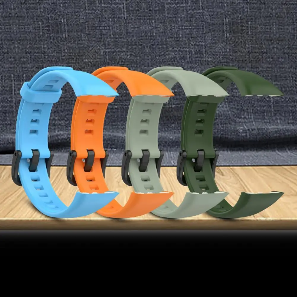 1 Set Useful Watch Belt Soft Silicone  Wristband Silicone Wristband Replacement     Watch Strap