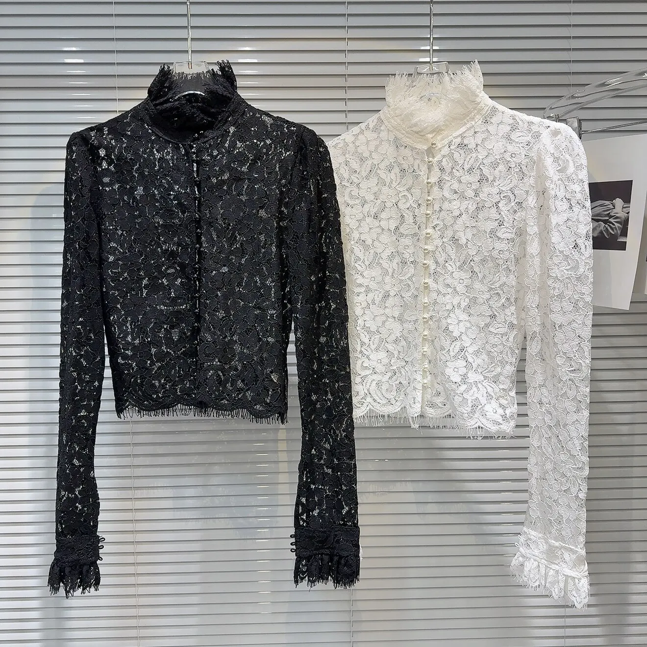 

Spring Autumn Lace Hook Flower Top Female Pearl Button Long Sleeves Slim Bottom Small Shirt Lace Shirt Women