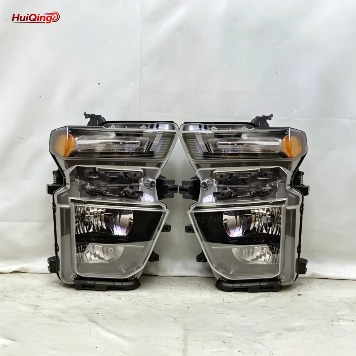 Halogen Headlight Assembly Compatible For Chevrolet Silverado 2500/3500HD 2020-2023 Right Passenger Side 84738617 GM2503504