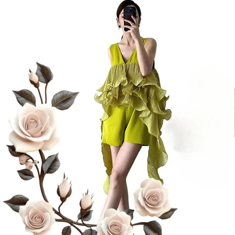 Summer French Mint Green Pear-shaped Body Niche Design High-end Green V-neck Jumpsuit  High Quality and High Appearance Level