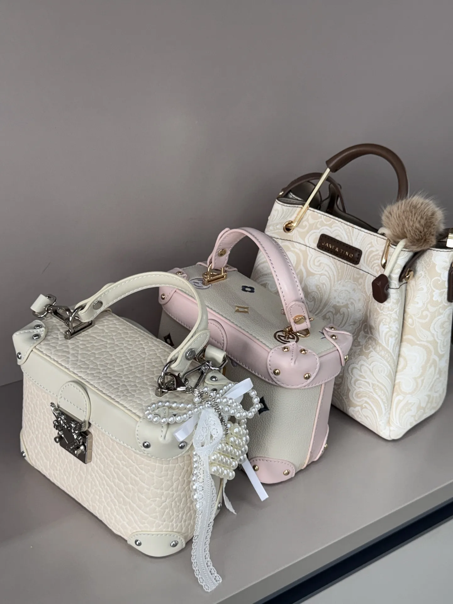 amiciyah-women's-fashion-high-end-embroidered-bucket-bag-large-capacity-handbag-single-shoulder-crossbody-bag-handbag