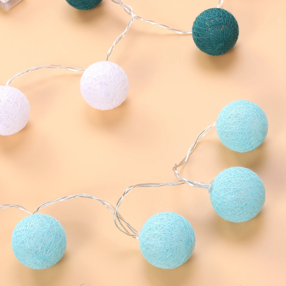 

String Light with 20pcs Yarn Ball Shaped Lights 2.2m Christmas Light Strip Powered Party Garden Patio Rope Lights Decora