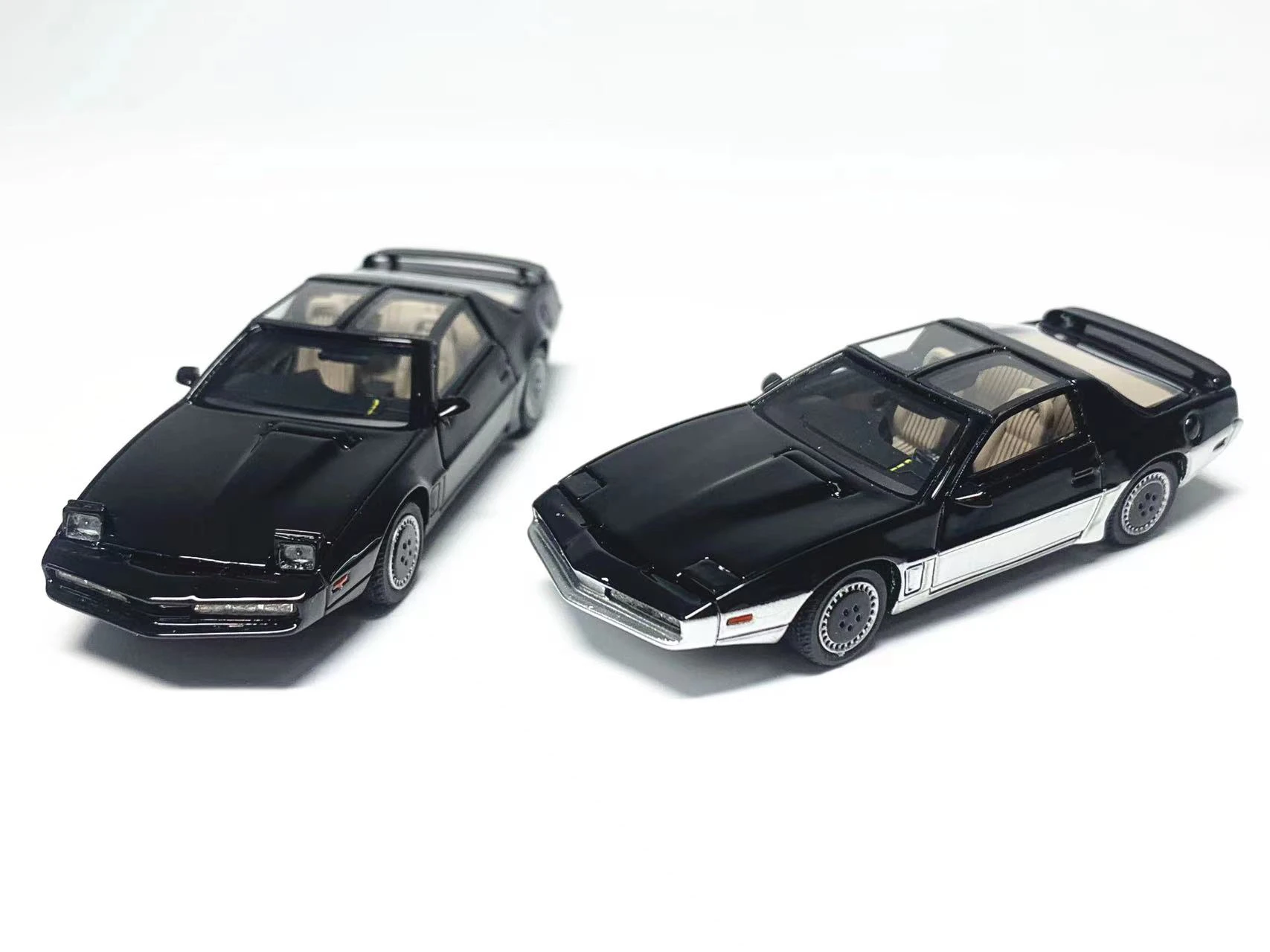 Diecast 1:64 Scale Pontiac Firebird Knight Resin Simulation Car Model Collectible Toy Gift Souvenir Display Ornament