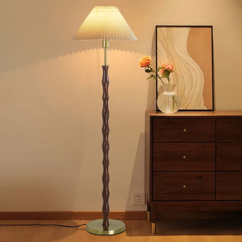 American retro floor lamp medieval log color bedroom bedside vertical desk lamp living room sofa advanced atmosphere lamp