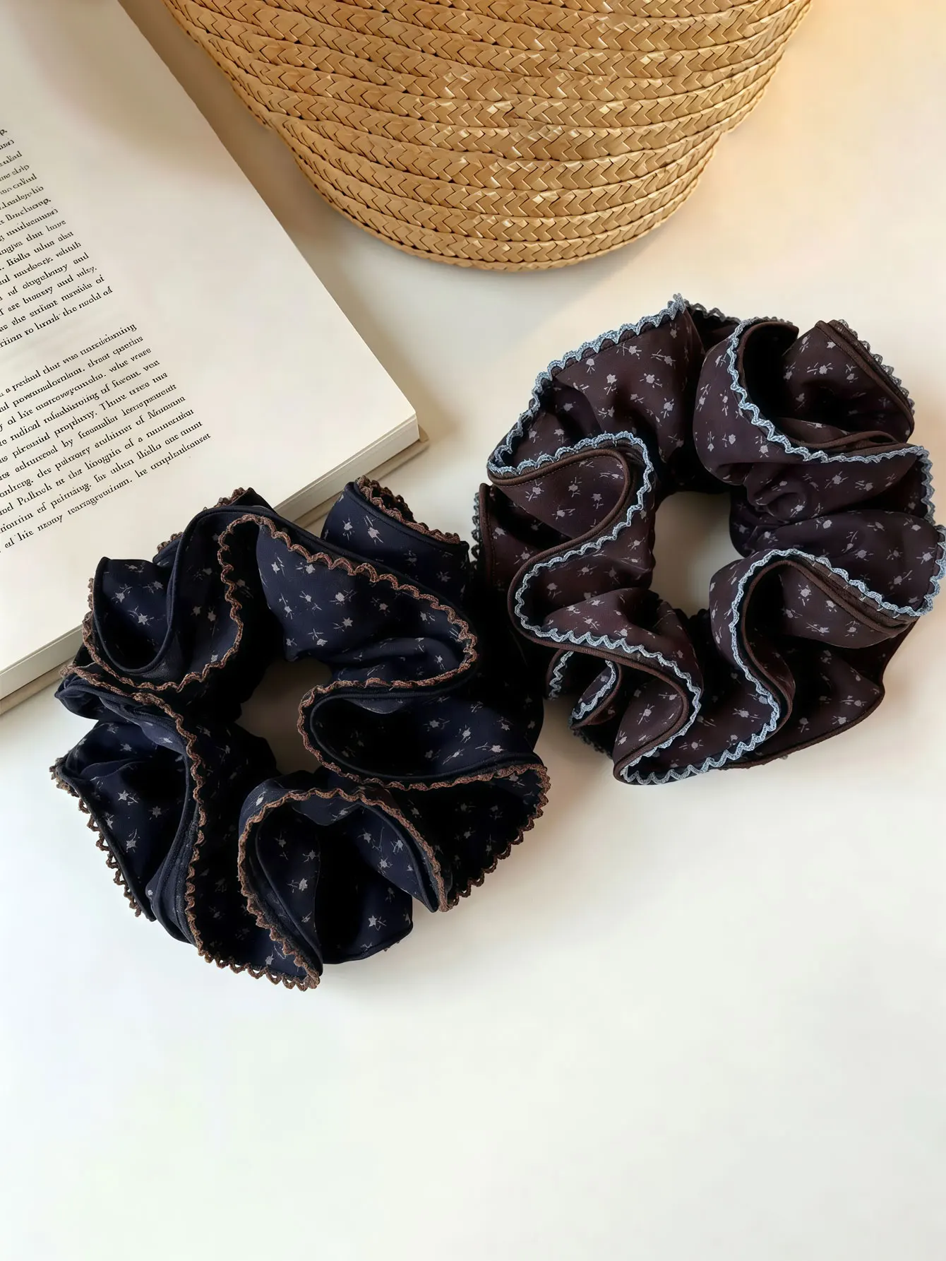 2PCS Fashionable and High-End Printed Large Hairband for Ponytail, New Four-Layer Retro-Style Elastic Hair Tie for Ponytail