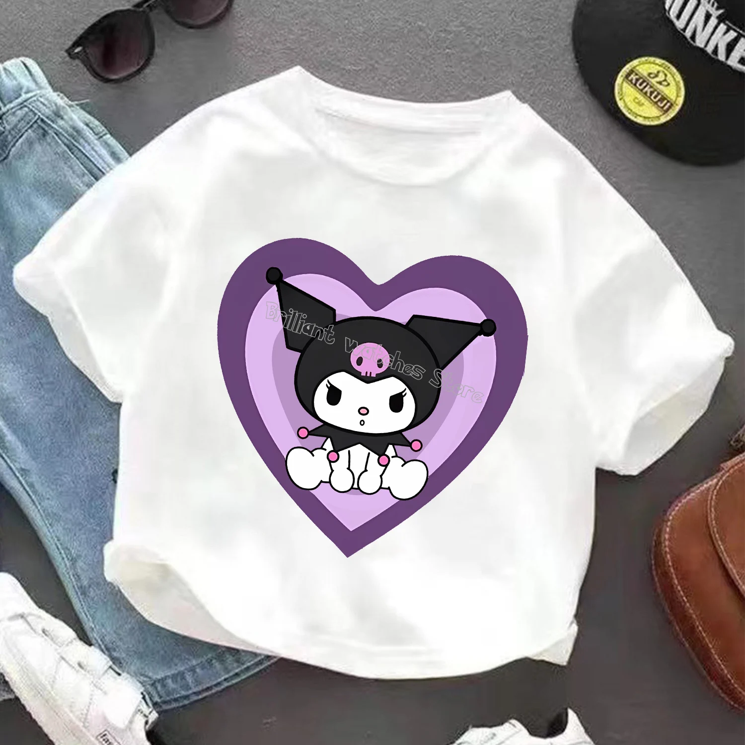 T-shirt branca estampada anime para crianças, roupas fofas de desenhos animados Kuromi, top de moda para meninas, camiseta de verão infantil, presente Sanrio