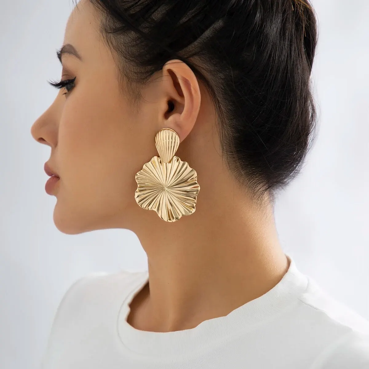 Trendy Geometric Lotus Leaf Shape Pendant Drop Earrings for Women Gold Color Hanging Earrings Ladies Jewelry Wedding Party Gift image 4