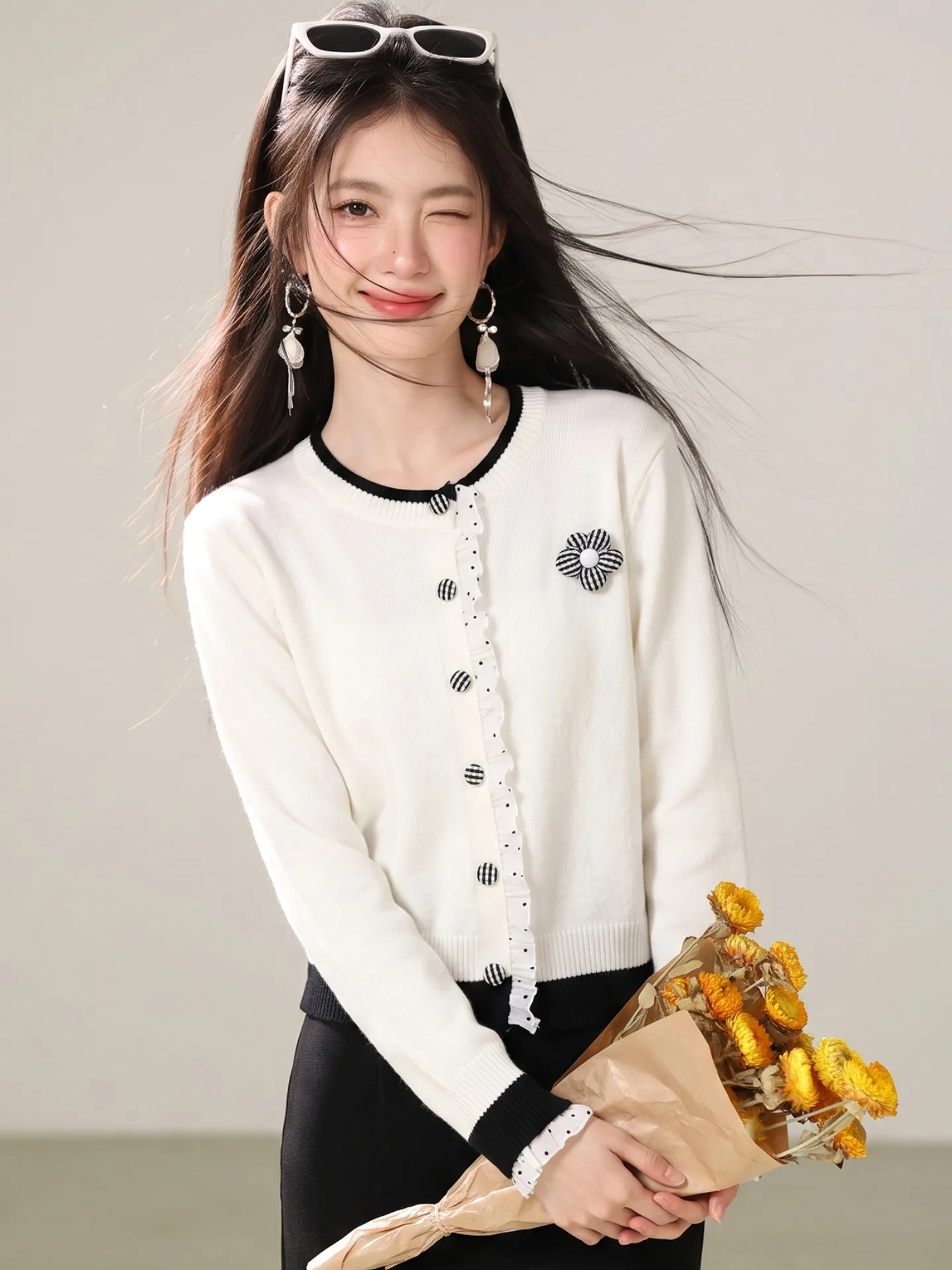 Korean Style Light Maturity Simple Color Block round Neck Knitted Cardigan Women's Early Autumn New Fashion Short Sleeve Long...