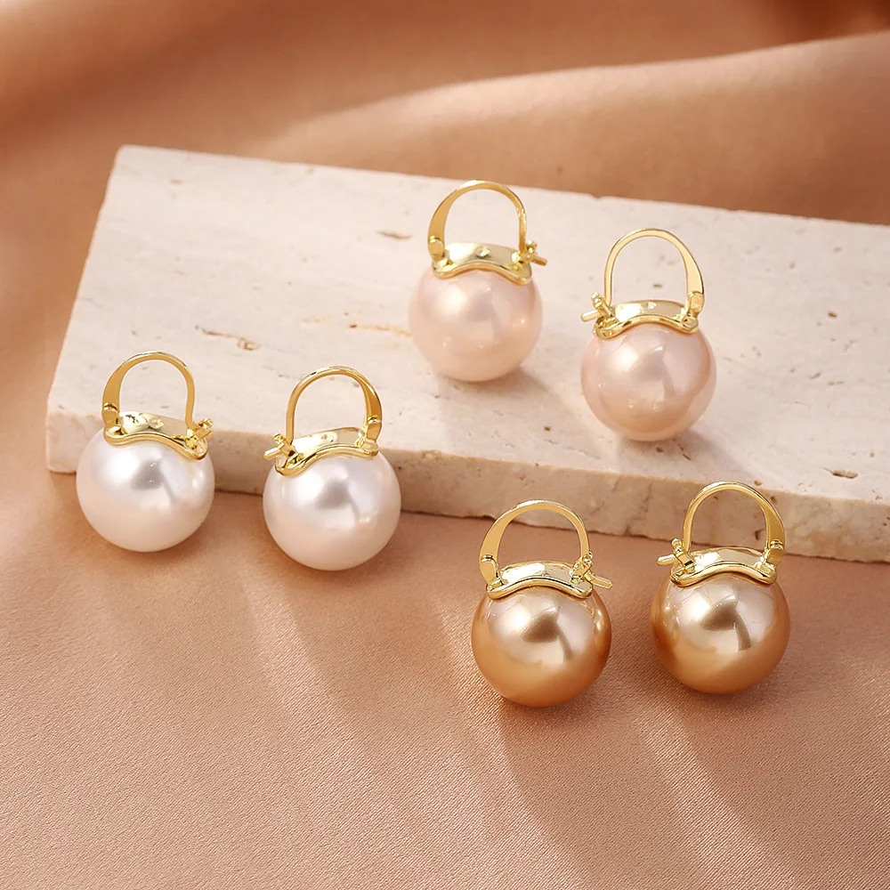

Fashionable, exquisite and high-end pearl earrings, elegant, niche, light luxury, versatile earrings, commuter earrings