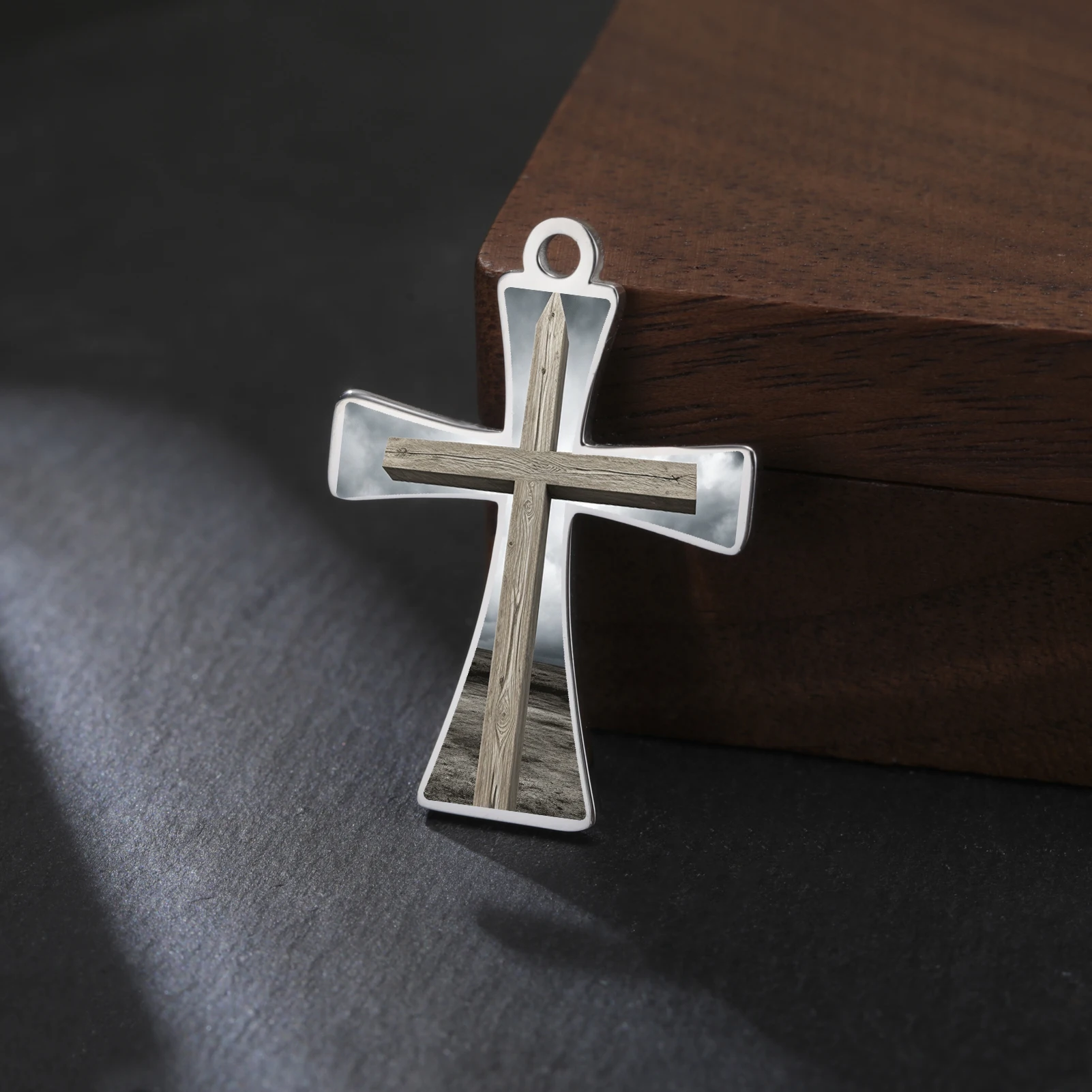 

Cross Single Sided Color Printing Customized Pendant With Multiple Colors To Choose With A Theme Of Faith Suitable For Believers